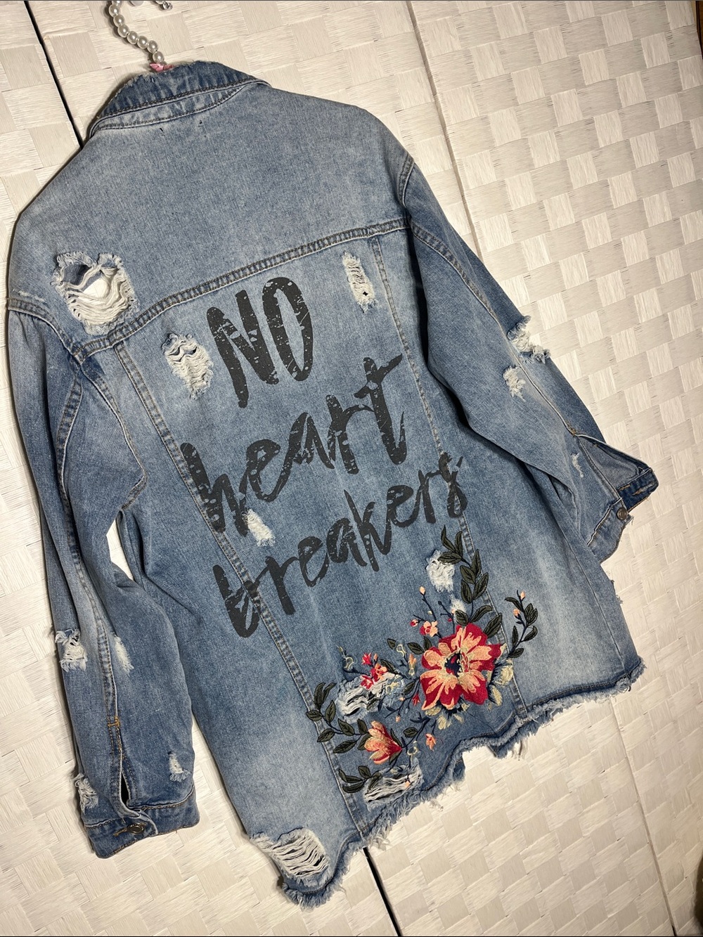 Jean Jacket distressed No Heartbreakers' Graphic Floral Embroidery Boho Large